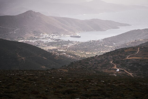 Luftaufnahme der Katapola-Bucht in der Insel Amorgos, Griechenland