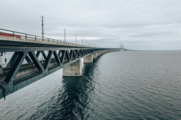 Luftaufnahme der Öresundbrücke zwischen Dänemark und Schweden, Oresundsbron