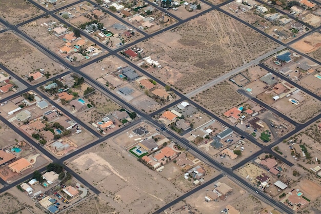 Kostenloses Foto luftaufnahme der stadt während des tages