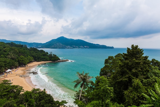 Luftaufnahme der tropischen Insel