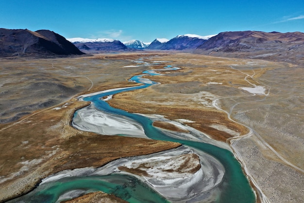 Luftaufnahme des Orkhon Flusses in der Mongolei