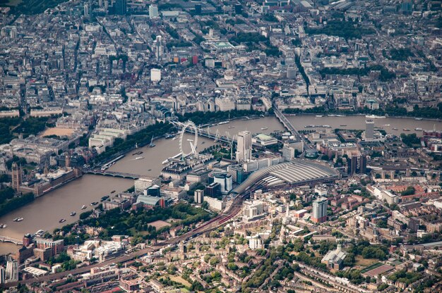 Luftaufnahme des Zentrums von London um die Waterloo Station und Umgebung