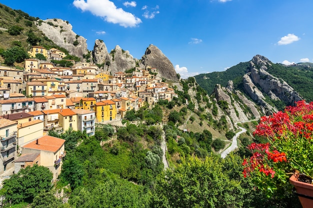 Luftaufnahme von Castelmezzano, Basilikata, Italien