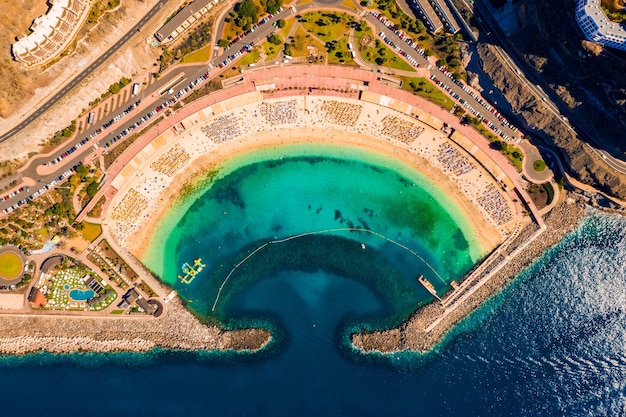 Luftaufnahme von oben auf die Insel Gran Canaria, Spanien