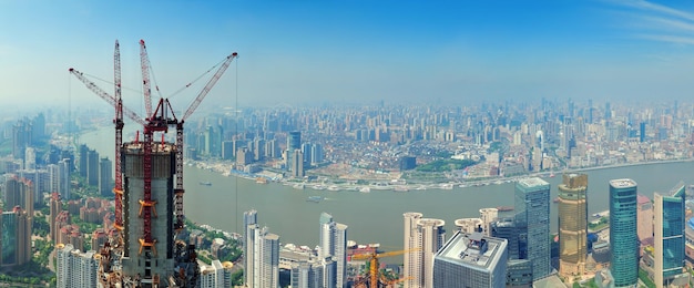 Luftbildpanorama der Stadt Shanghai mit Wolkenkratzern