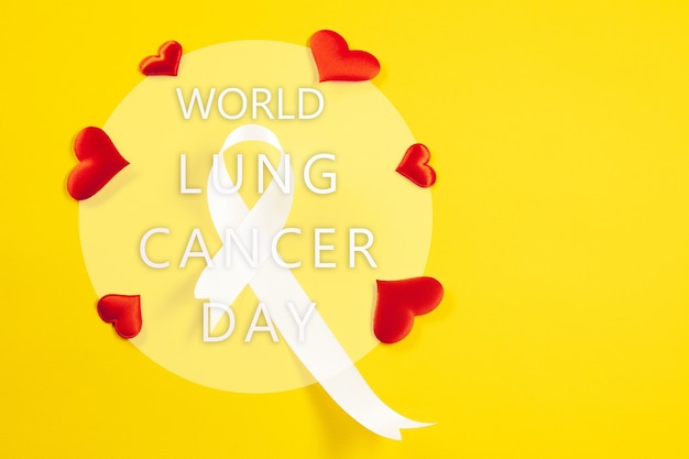 Kostenloses Foto lungenkrebsband, weißes band, ein symbol für den kampf gegen lungenkrebs