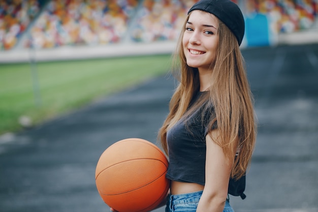 Mädchen mit einem Ball