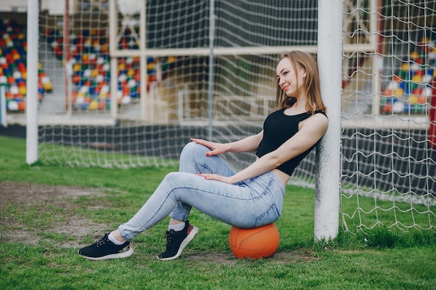 Mädchen mit einem Ball