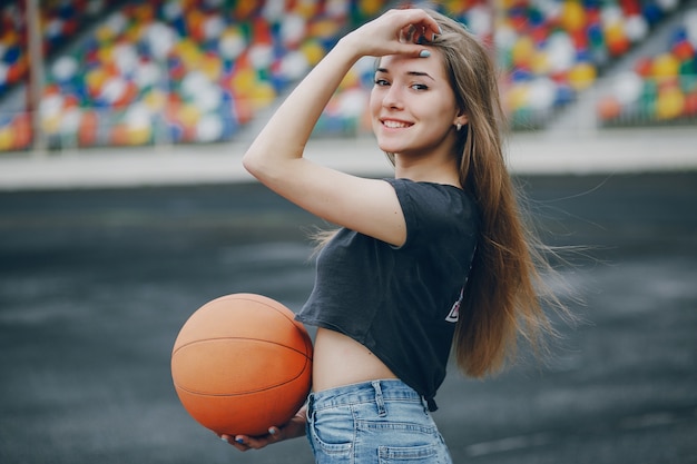 Mädchen mit einem Ball