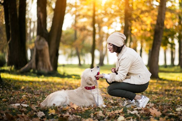 Mädchen mit Hund