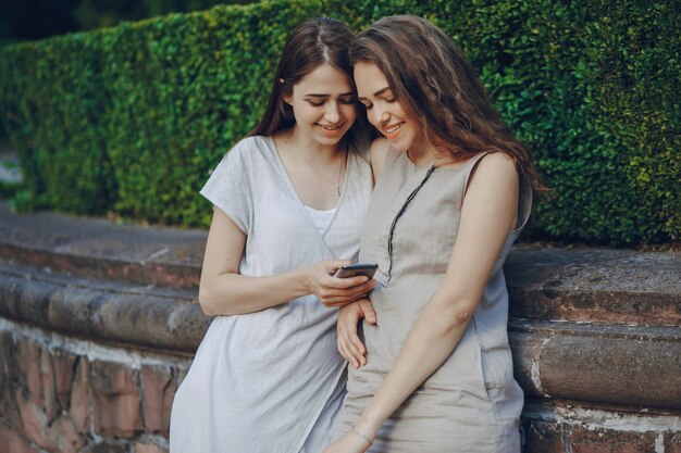 Mädchen mit Telefon