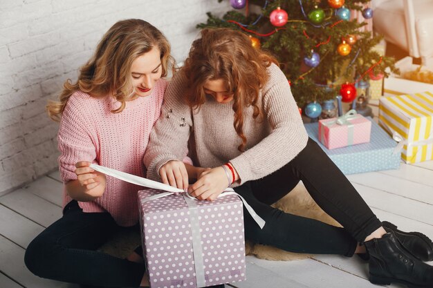 Mädchen und Weihnachten