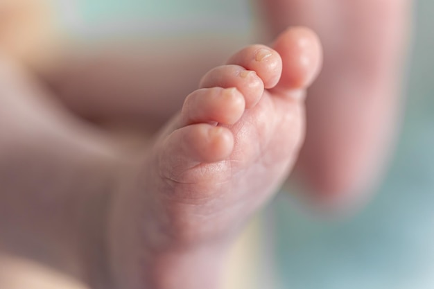 Kostenloses Foto makroaufnahme der finger eines neugeborenen