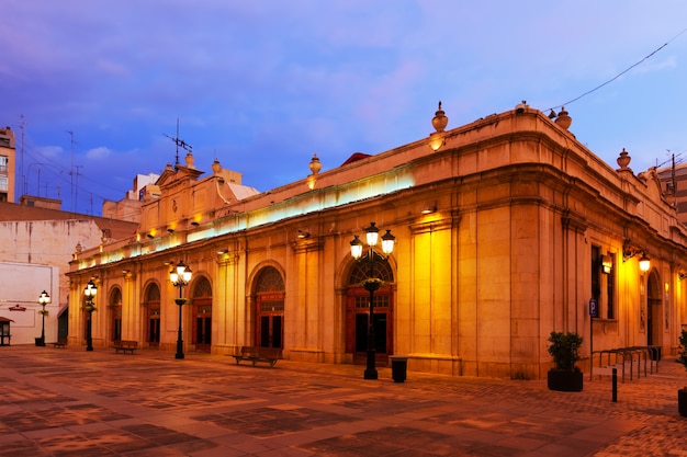 Markt in der Stadt Platz in der Nacht. Castellon de la Plana