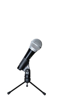 Mikrofon isoliert auf weißem hintergrund