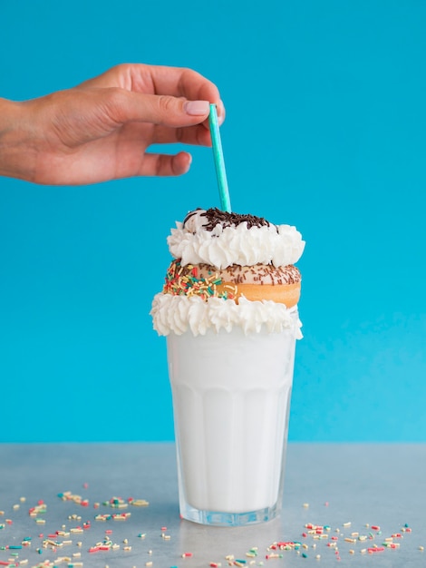 Milchshake-Zusammensetzung mit Donut