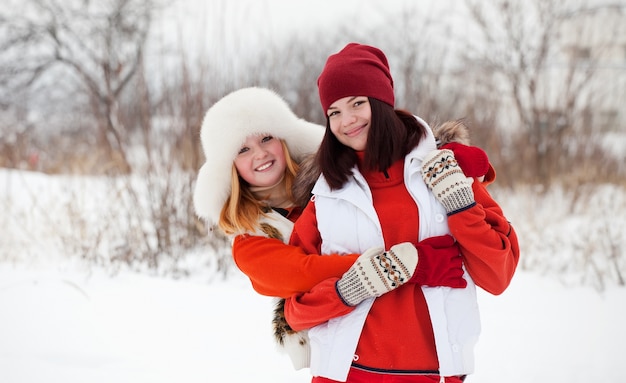 Miling Mädchen im Winter