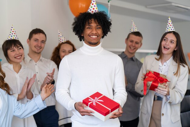 Mittlere Schusskollegen, die Geburtstag feiern