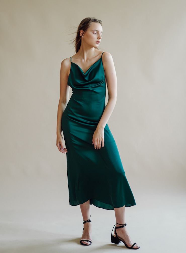 Kostenlose Foto modeporträt einer jungen eleganten frau