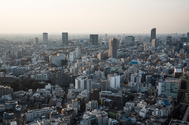 Kostenloses Foto moderner tokio-straßenhintergrund