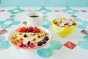 Kostenloses Foto müsli und kaffee