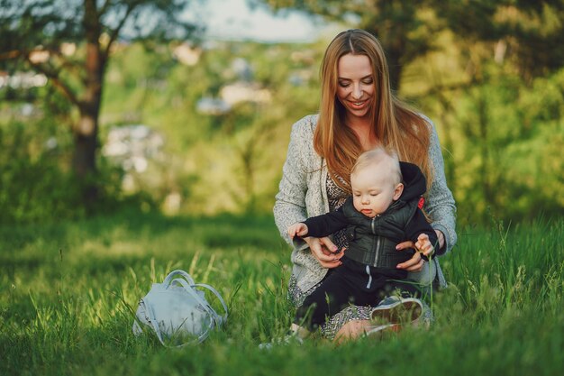 Mutter mit Sohn