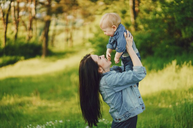 Mutter mit Sohn