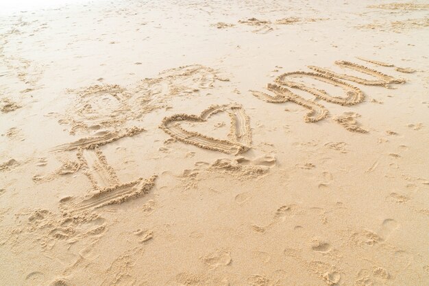 Nachricht Ich liebe dich auf dem Sand
