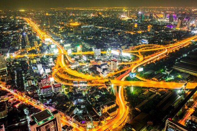 Nachtstadtbild in Bangkok, Thailand