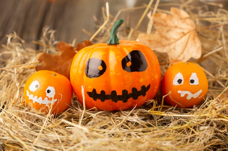 Kostenlose Foto nahaufnahme böse kürbisse für halloween