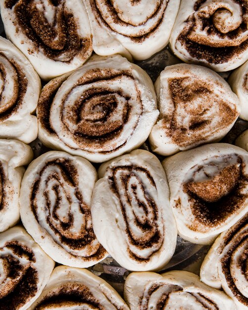 Nahaufnahme der köstlichen Zimtschnecken