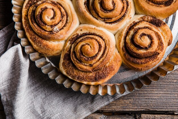 Nahaufnahme der köstlichen Zimtschnecken