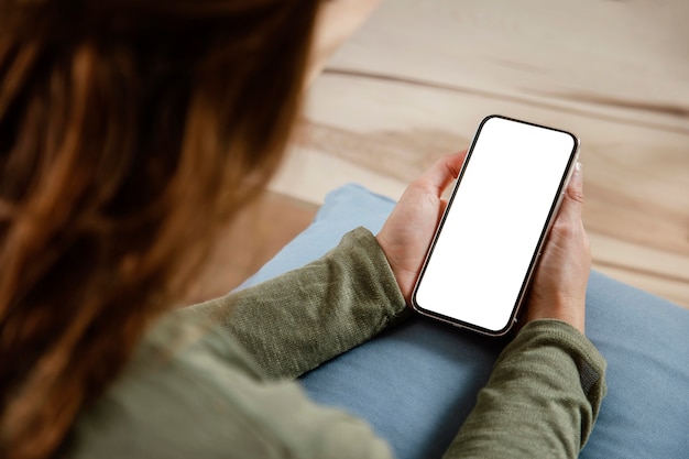 Nahaufnahme Frau mit Telefon