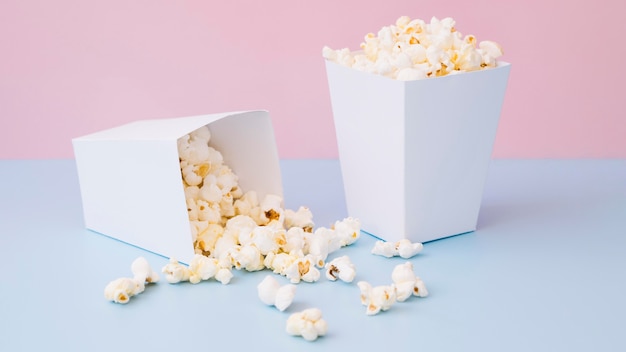 Nahaufnahme köstliche Popcornboxen