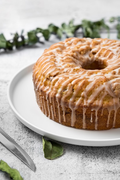 Nahaufnahme leckeren hausgemachten glasierten Kuchen