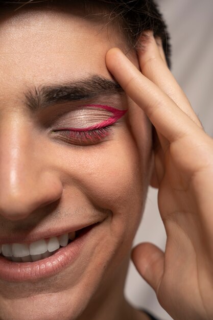 Nahaufnahme Porträt einer Person mit Make-up-Liner