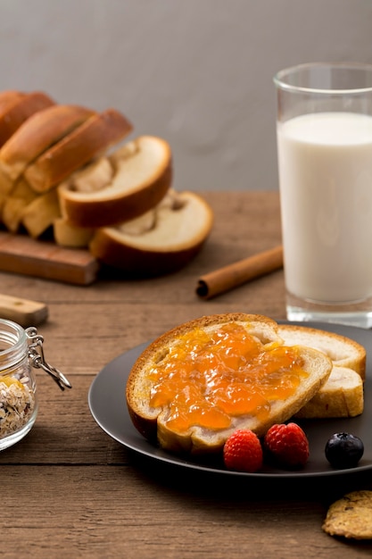 Nahaufnahme Toast mit hausgemachter Marmelade