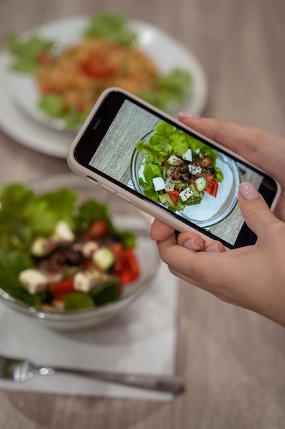 Kostenloses Foto nahaufnahme vom essen von feinschmeckern