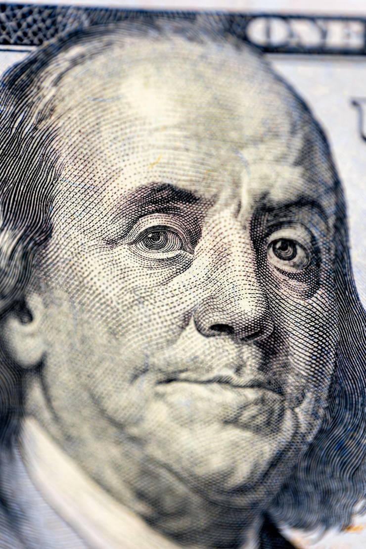 Kostenlose Foto nahaufnahme von benjamin franklin auf dem bill finance-konzept