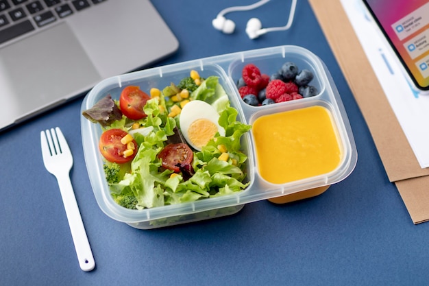 Nahaufnahme von Lunchboxen mit leckerem Essen