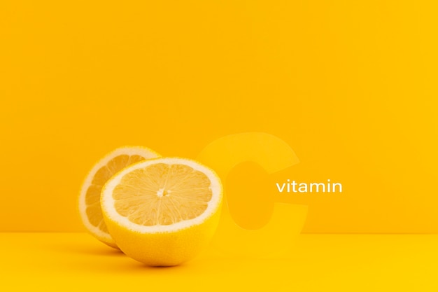 Kostenloses Foto nahaufnahme von nahrungsergänzungsmitteln mit orange