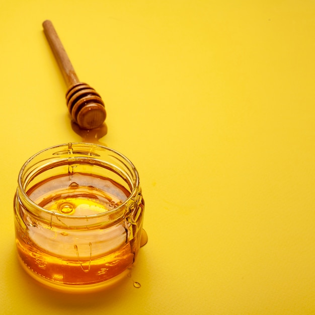 Kostenloses Foto nahaufnahmeglas mit selbst gemachtem honig