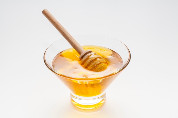 Nahaufnahmeschüssel mit selbst gemachtem Honig