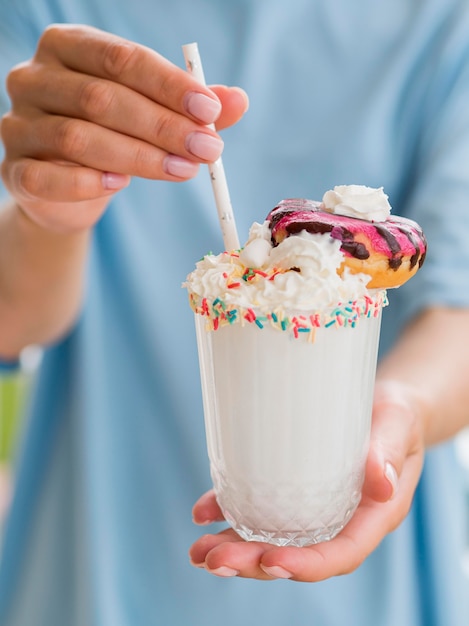 Kostenloses Foto nahes köstliches milchshake-glas