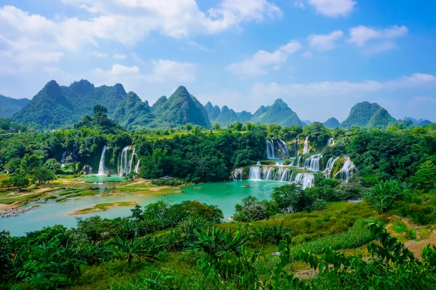 Nasse vietnam berg fließstrom ländlich