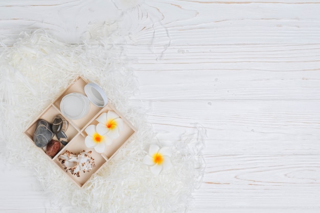 Natürliche Elemente für Spa mit Blumen