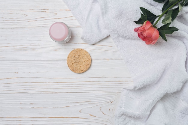 Natürliche Elemente für Spa mit Blumen