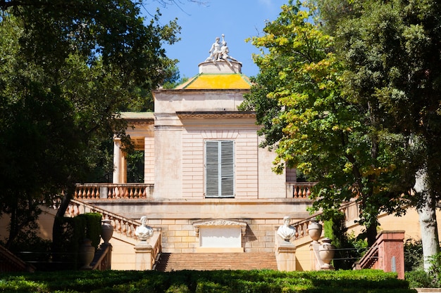Neoklassizistischer Pavillon im Parc del Laberint de Horta