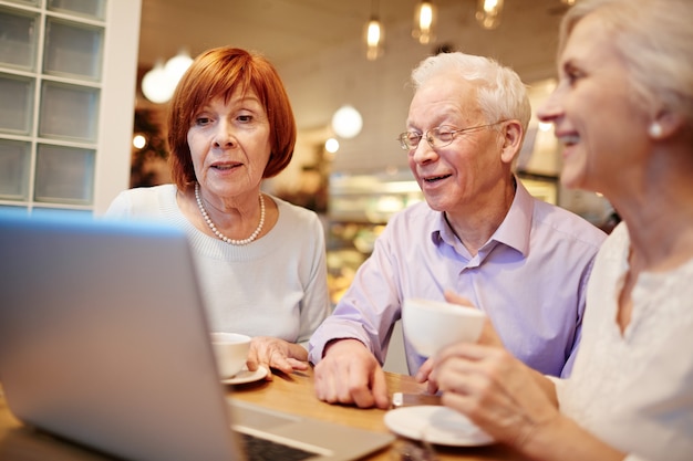 Netzwerk im Café