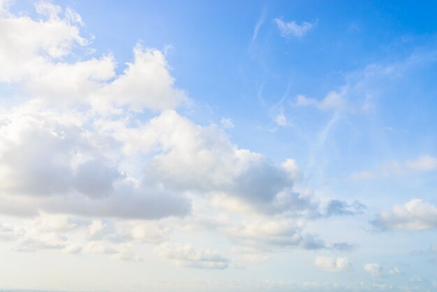 Nizza Himmel mit Wolken